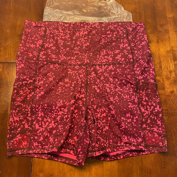 NWT 2X Fabletics On The Go Powerhold High Waisted 6” Short - Picture 2 of 6